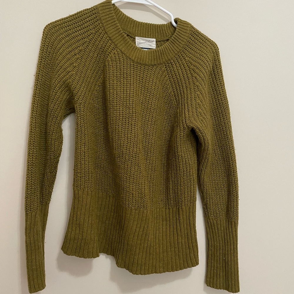 Universal Thread Green Sweater